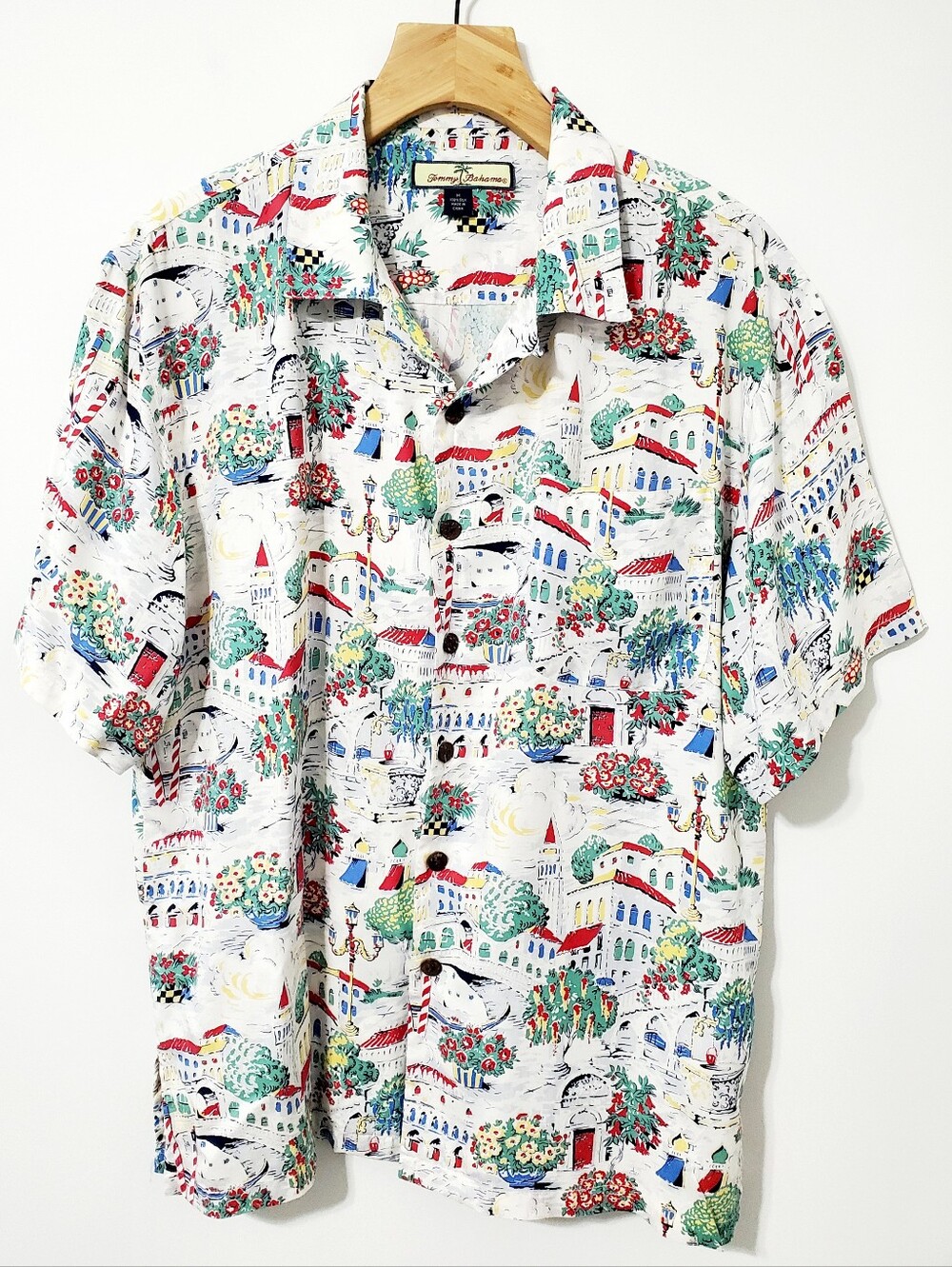 Tommy Bahama Silk Mediterranean Print Short Sleeve Button Down Shirt Mens Medium